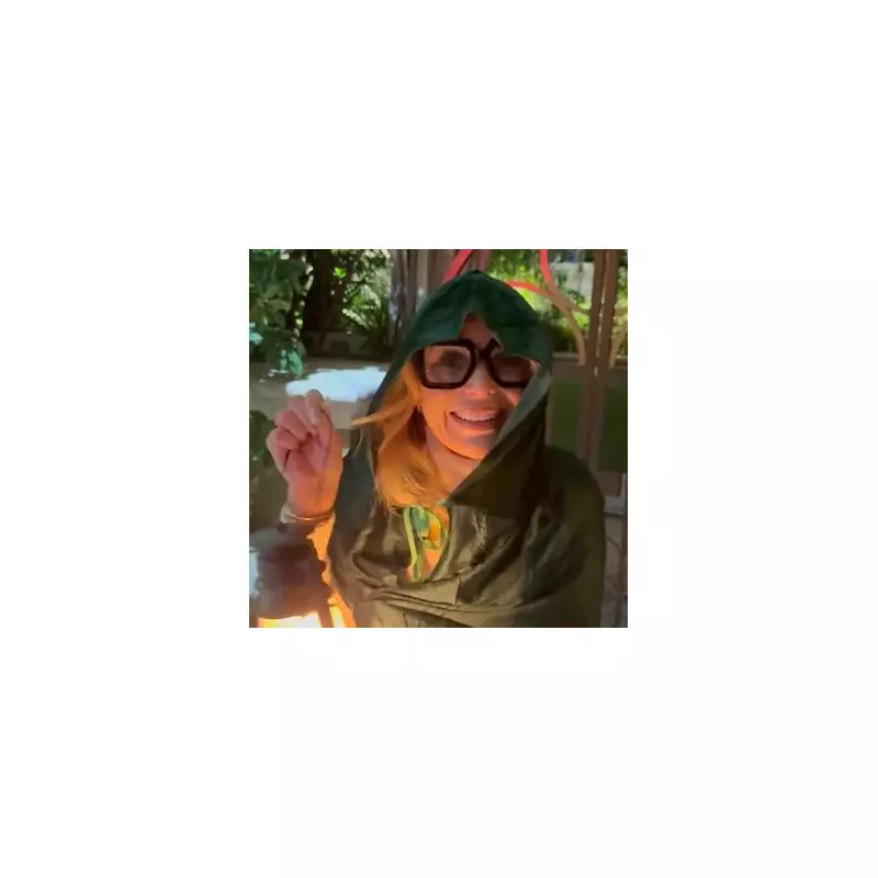 Amanda Holden's Heartfelt Tribute to Alan Carr After Father's Passing Will Bring Tears to Your Eyes