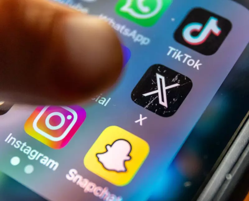 Australian Teens Challenge Social Media Ban in High Court