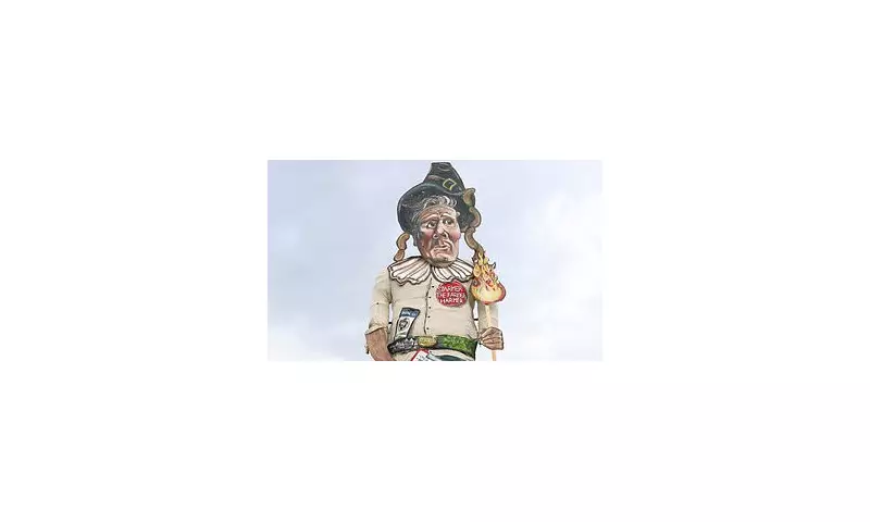 Bonfire Night Takes Political Turn: Brits Burn Effigies of Starmer and Trump in Fiery Celebrations