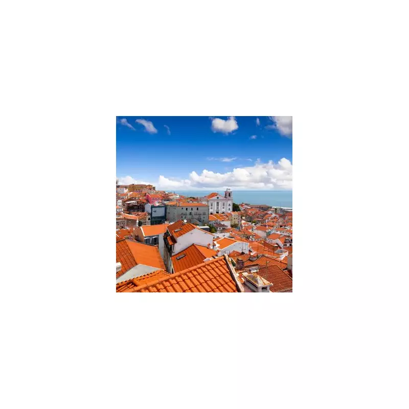 British Tourist Hospitalised After Knifepoint Mugging in Lisbon