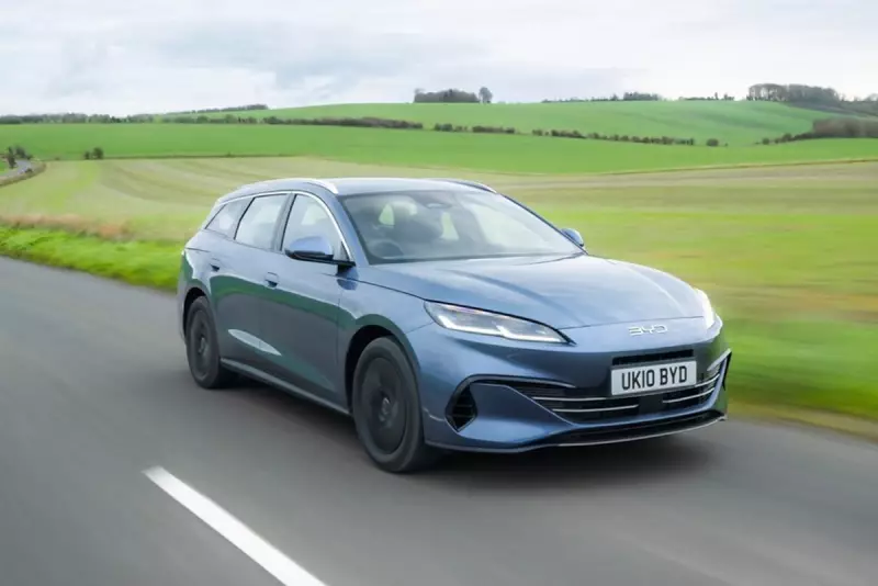 BYD Seal 6 DM-i Review: 935-Mile Range & Dog-Friendly Design