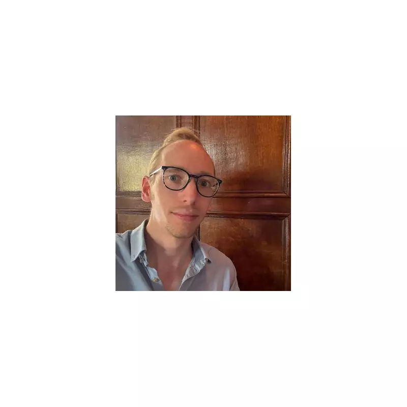 Celebrity Chef Showdown: James Martin Beats Ramsay & Oliver