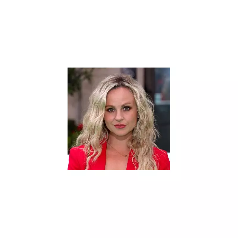 Coronation Street Star Tina O'Brien Announces Father's Death in Heartbreaking Tribute