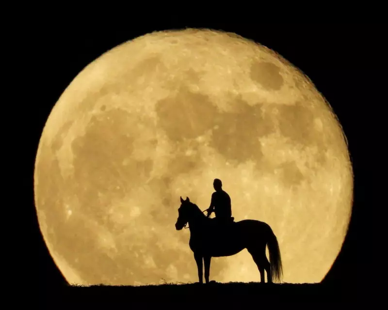 Don't Miss 2025's Biggest Supermoon! Your Complete Stargazing Guide for Wednesday Night