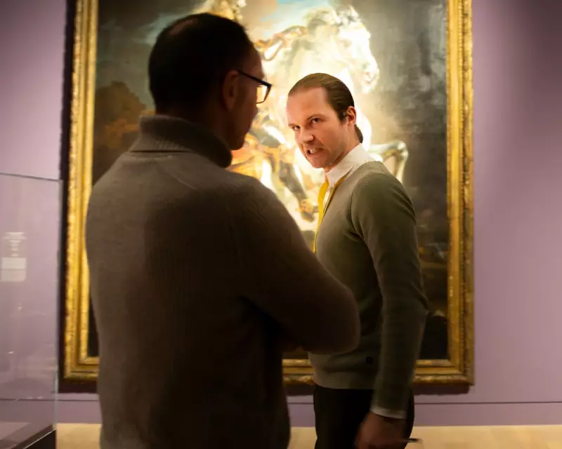 Düsseldorf's Grumpy Museum Guide Becomes Unlikely Art World Sensation