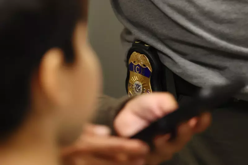 Exclusive: US Immigration Call Centre Leaves Vulnerable Migrant Children in Peril