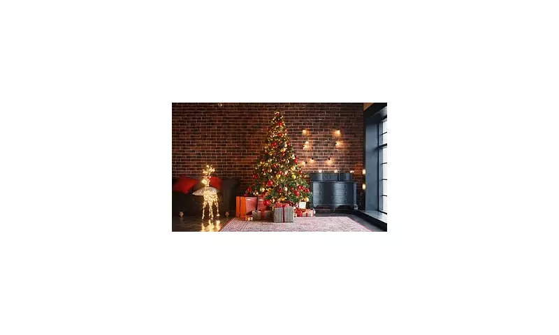 Expert Tips for the Perfect Christmas Tree & Avoiding Festive Faux Pas