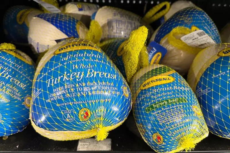 Fresh vs Frozen Turkey: Your Complete Thanksgiving Guide 2025