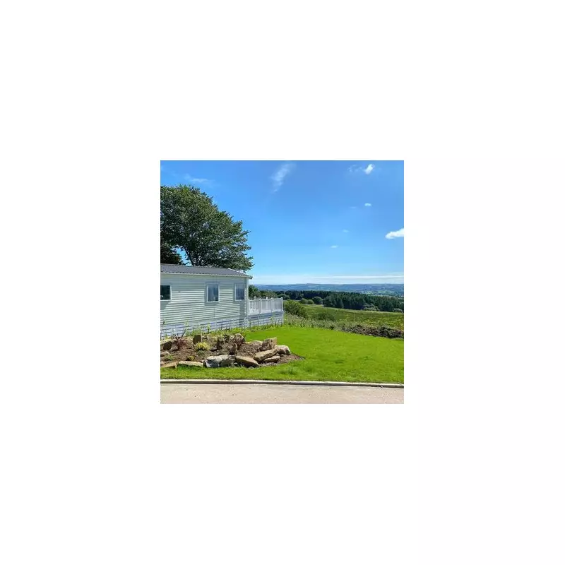 Hoseasons Black Friday: Family Breaks from £52 Near Tolkien Trail