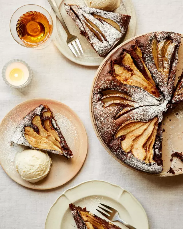 Indulgent Pear, Chocolate & Hazelnut Torte: Your New Favourite Dessert Recipe