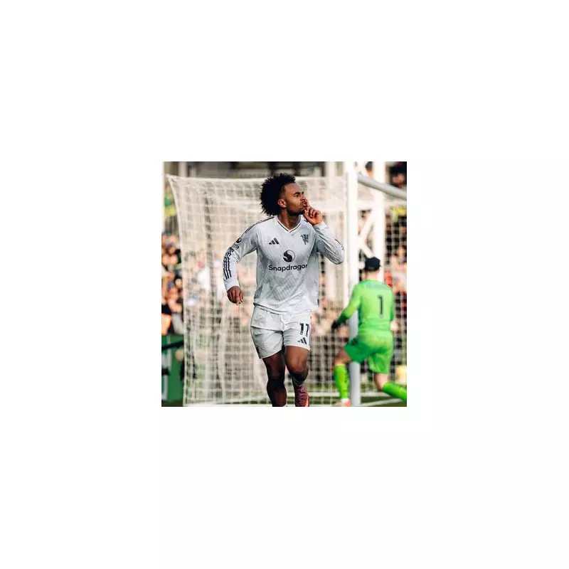 Joshua Zirkzee's Unlikely Man Utd Role & Goal After 11-Month Drought