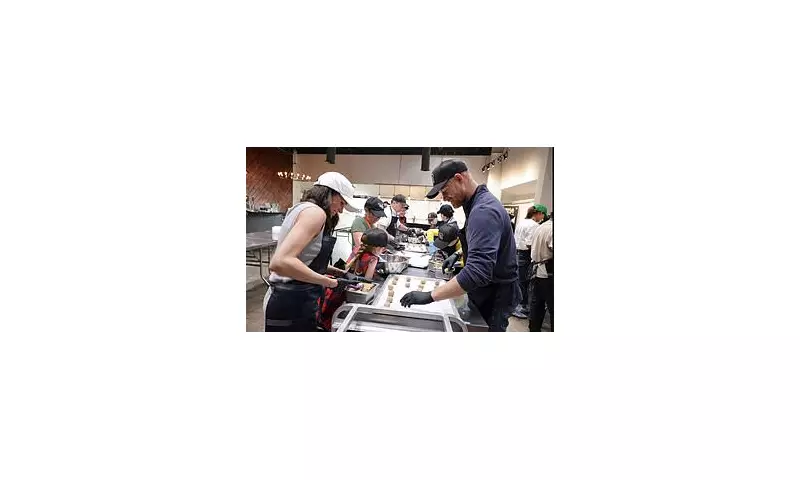 Meghan Markle and Prince Harry Bake Cookies After Thanksgiving Turkey Mockery