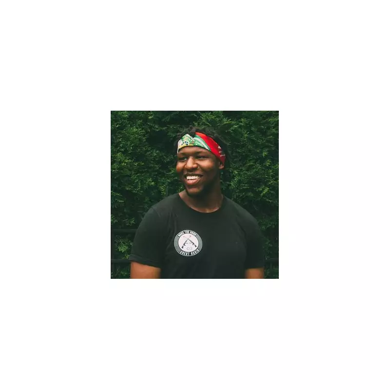 MMA Fighter Isaac Johnson, 31, Dies After Collapsing During Chicago Bout