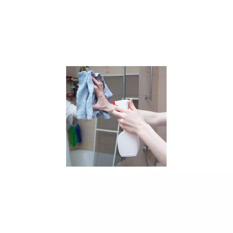 Mum's Shaving Foam Hack Leaves Bathroom Mirrors Streak-Free