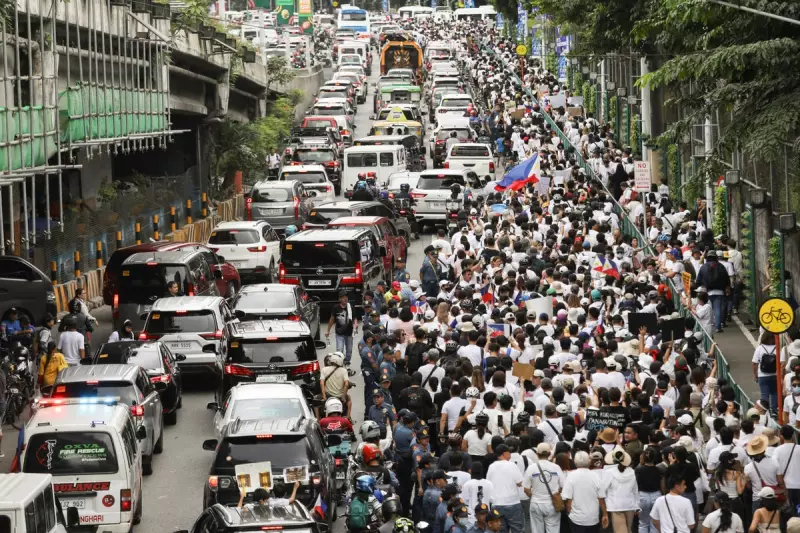 Philippines corruption scandal sparks massive Manila protests over flood defences