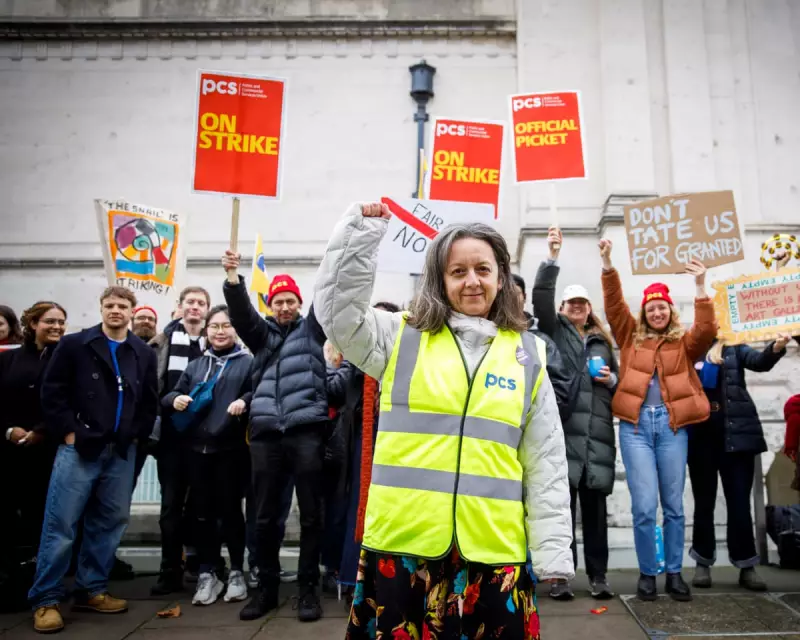 Tate Staff Strike Over Pay: Week-Long Action Amid Food Bank Reports