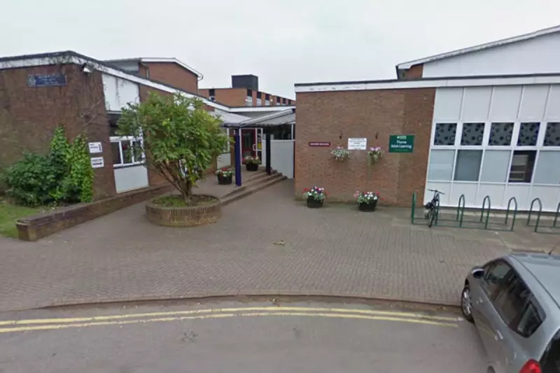 Three Pupils Hospitalised After School Chemistry Incident