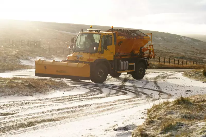 UK Braces for 25cm Snow as Met Office Issues Amber Warning
