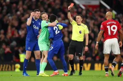 Everton's Idrissa Gueye Sees Red for Slapping Team-Mate Keane