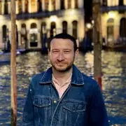 10 Top Tourist Spots That Shine After Dark, Says Travel Expert