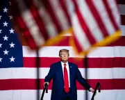 70% of Latino Voters Disapprove of Trump, Pew Study Reveals