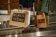 8 Expert Tips to Avoid Overspending on Black Friday 2025