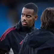 Alexander Isak's Frustrating Liverpool Start: Injury & Form Struggle