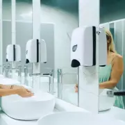 American Tourist Stumped by UK Hotel Sink Design in Viral TikTok