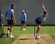 Australia's Cummins & Khawaja Fitness Mystery Frustrates Ashes Fans