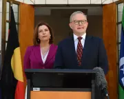 Australia's Gambling Ad Ban Decision Delayed Amid Crossbench Pressure