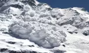 Avalanche on Stubai Glacier Buries Skiers, Major Rescue Underway