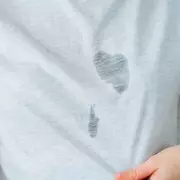 Banish Grease Stains Forever: The 93p Kitchen Staple That's a Cleaning Game-Changer