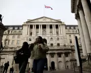Bank of England Holds Firm: Interest Rates Stay at 5.25% Amid Political Pressure