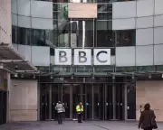 BBC Crisis: Davie Resigns Amid Political Pressure and Trust Concerns