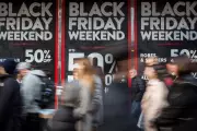 Black Friday 2025: UK Shoppers to Spend £14 Billion Amid Scam Warnings