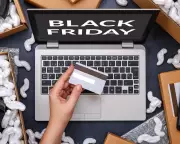 Black Friday Scam Alert: 'Spray and Pay' Parcel Fraud Targets UK Shoppers
