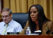 Epstein Texted US Lawmaker During 2019 Cohen Hearing, Documents Reveal