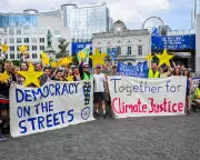 EU Climate Leadership Falters as Green Deal Faces Right-Wing Backlash