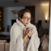 Free Curtain Trick Cuts Winter Heating Bills by 25%