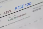 FTSE 100 Rises 0.8% as Banking Stocks Surge on Budget Tax Relief Rumours