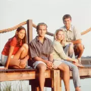 James Van Der Beek Sells Dawson's Creek Items for Cancer Treatment