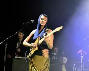 Joy Crookes Warns of 'Dark Times' as Far-Right Politics Surges in UK