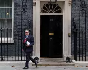 Labour's Musical Chairs: Starmer's Downing Street Crisis Deepens
