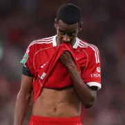 Liverpool Transfer Bombshell: Carragher Slams 'Panic Buy' Claims as French Starlet Ekitike Emerges as Shock Target