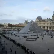 Louvre shuts gallery over structural fears after $100m jewel heist