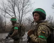 Macron Warns Russian Threat Remains as Trump Pushes Ukraine Peace Plan