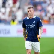 Man Utd Battle Arsenal & Liverpool for 'Next Kroos' Kennet Eichhorn