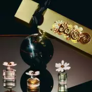 Marc Jacobs' Gorgeous Christmas Cracker: 4 Scents Under £10 Each