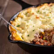 Mary Berry's Cottage Pie with Cauliflower Mash: A Comforting Twist
