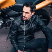 Motorbike Photo Illusion Goes Viral: Can You Spot The Cheeky Trick?